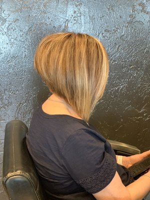 Haircut Graduation,grey Haircolor Balancing