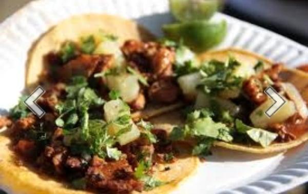 Las ComAdres Tacos