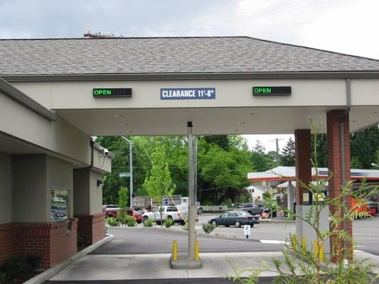 Lakewood Branch drive-thru