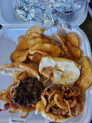 BBQ bacon Sliders and "BBQ" chips