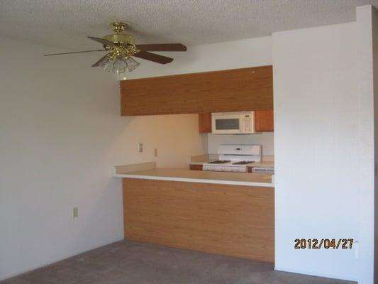 Dining room with buffet syle counters