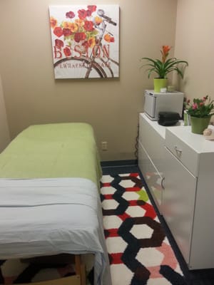 Beautifully decorated massage room