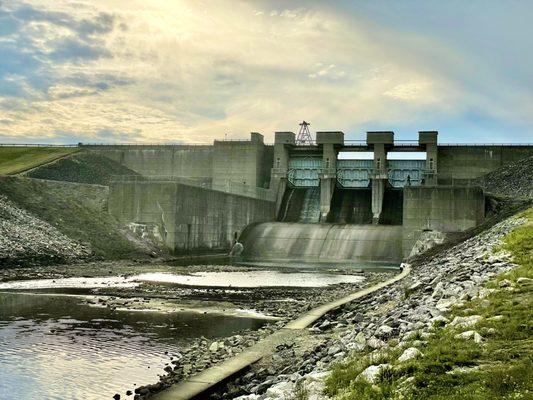 Alum creek dam