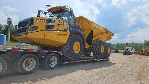 Haul truck rental Knoxville TN www.truanequipment.com