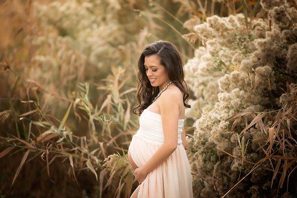 las vegas maternity photographer marie grantham photography captures stunning momma to be