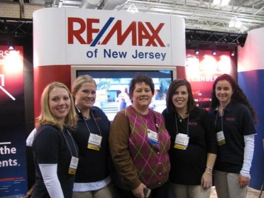 Barbara with the RE/MAx of Nj staff at the NJ Realtors Triple Play Convention in Atlantic City 2009