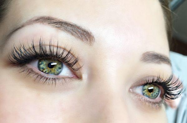 Classic lashes!!