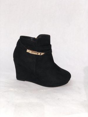 Wedge shoe. Perfect for this weather.