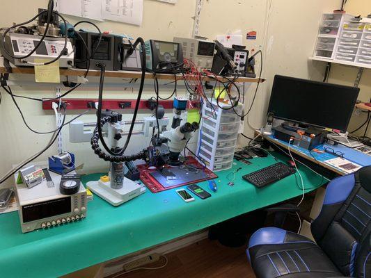 Hacemos reparaciones de micro soldadura ( remplazos de puertos de carga, remplazos  de microchip entre otros!