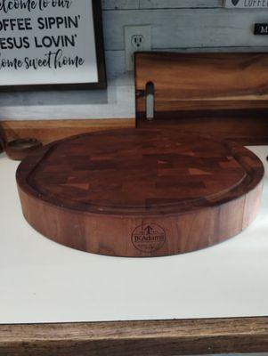 The beautiful 18" round end cut cutting board!