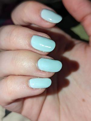 Gel polish: uneven surface, bubbles in gel, polish on fingers