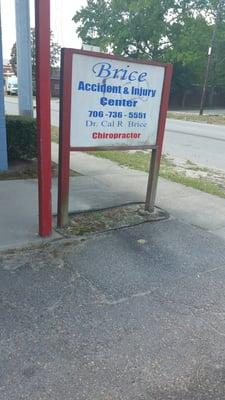 The only sign for the clinic