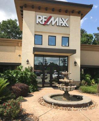 Welcome to RE/MAX Signature!