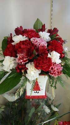 Gorgeous holiday arrangement!