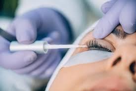 Keratin Lash Lift Treatment lasts 6-10 weeks.