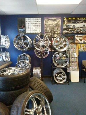 We have any kind of rim/wheel u can imagine for your vehicle!