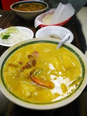 caldo de jaiba (Honduran seafood soup)