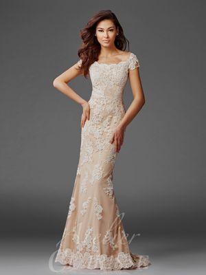 Ivory Lace Formal Dress M6417