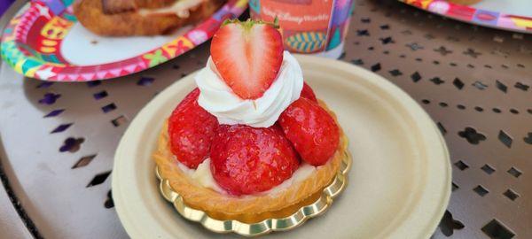 Strawberry tart