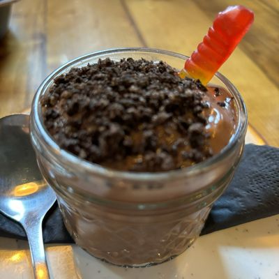 Kids dirt dessert - fun & delicious!