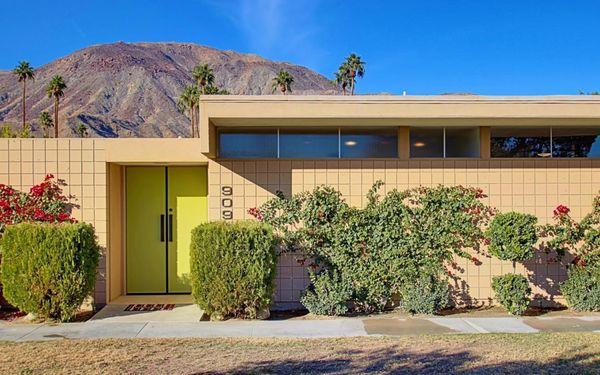 Mid-Century Modern Sandpiper! Find your perfect Sandpiper home at  www.Sandpiper4Sale.com