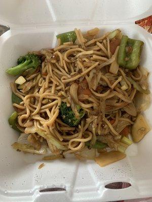 Flavorless veggie lo mein