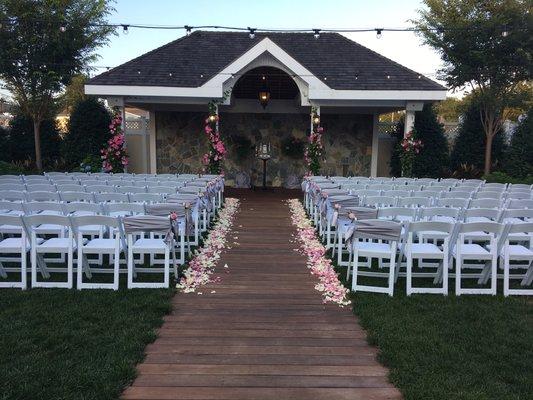 Garden Wedding at Antun's in Queens, New York.