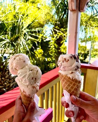 left cone- cookie batter, key lime pie, banana pudding. right cone- cheesecake cookie monster, blueberry cheesecake.