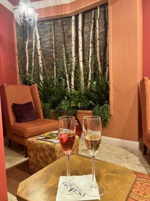 Relaxation room before and after massage with complementary champagne!