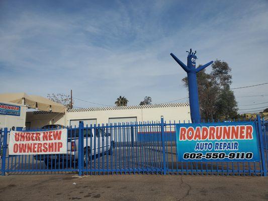 Welcome to Roadrunner Auto Repair! We offer over 40 years of experience in the automotive repair industry. Come see us today!