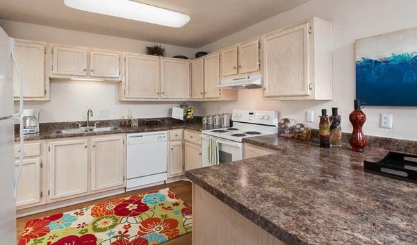 Overlook at Berkeley Lake Apartments Kitchen