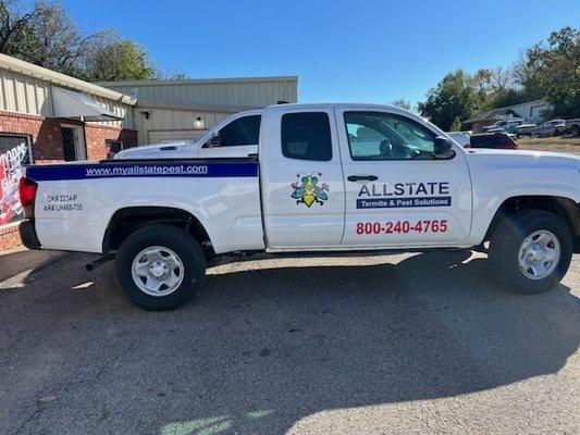 Truck lettering