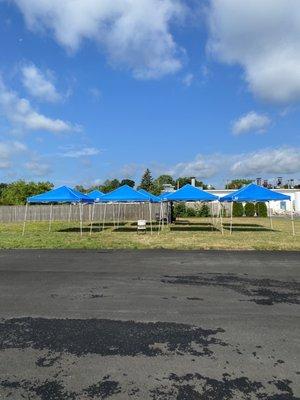 We set up for canopy for outdoor class.