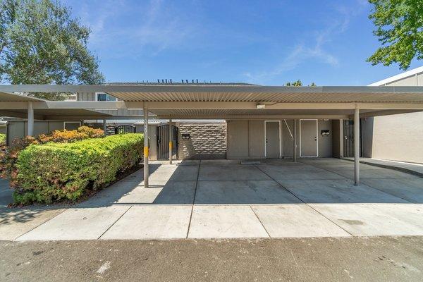 Townhome in Fremont, CA. Listed for $679,950, Sold for $697,000