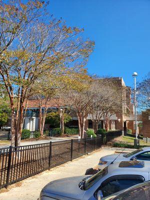 Library of Hattiesburg-Petal-Forrest County