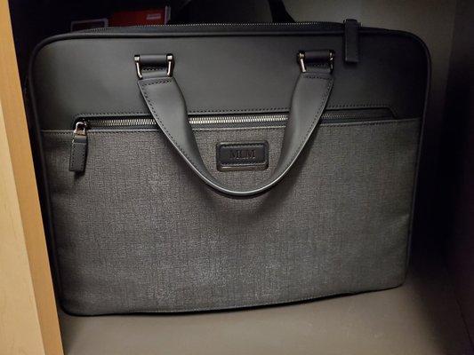 My beautiful and elegant new Tumi laptop bag. Thank you Daniela!