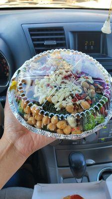 @makeMePrettie car food adventure!  Build your salad, to- go.  Worth it! I'll be coming back.