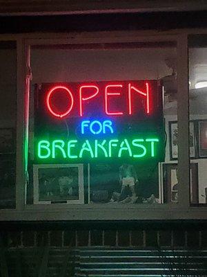 Rocco's Pennsauken great home cooked diner-type food ... opens nice & early #earlyriser #bfast #oldschool #njdiner