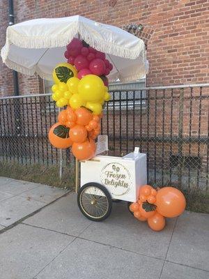 Beautiful balloon garlands to complete the look!