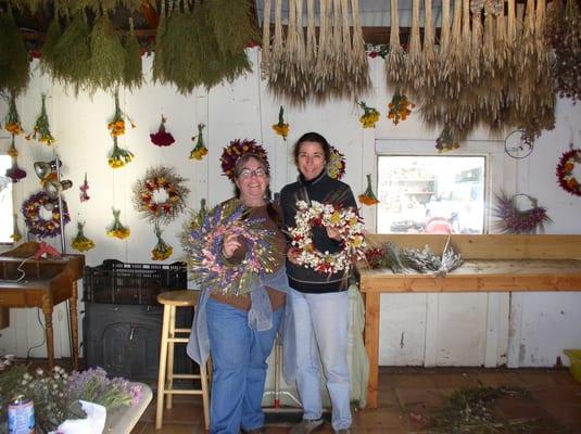 our finished products after the wreath class.  fun!!  mine still looks good a year later.