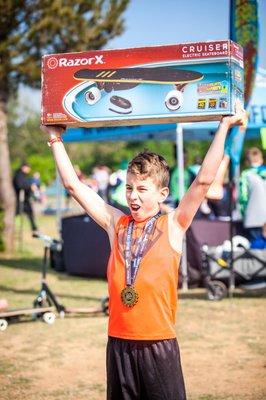 Kids aged 10-16 can compete in the Razor Competitive Wave to win Razor prizes.