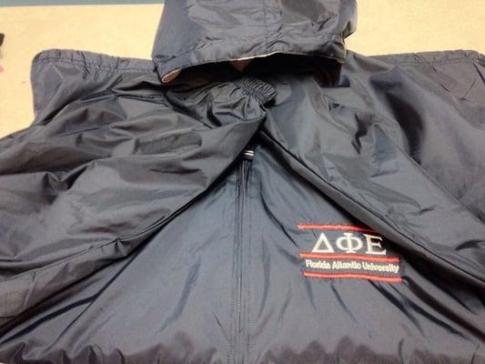 DPhiE Windbreaker