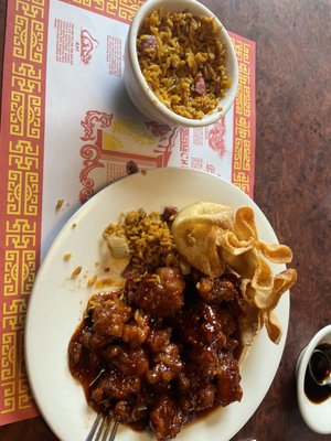 General Gau's Chicken combination meal