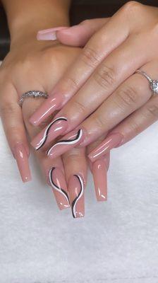 beautiful nails, very nice conversational. not cheap to have pretty nails so come prepared.