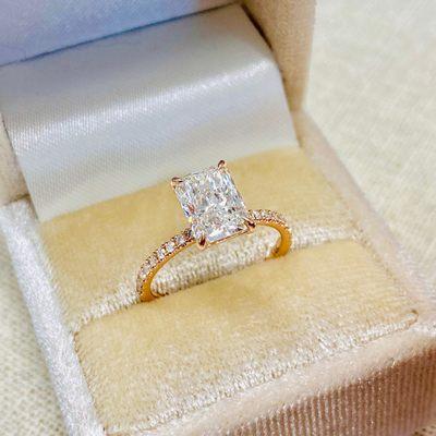 Radiant Diamond Ring in Rose Gold