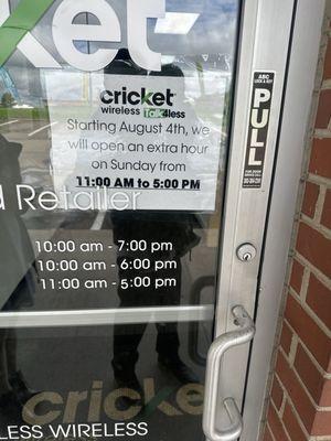 Business is not open at 11:55 am they have this picture on door.