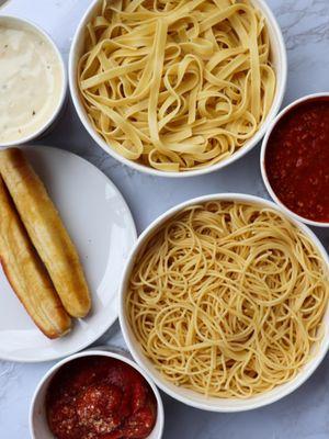 Fresh Tossed Duo: Spaghetti with Meat Sauce & Fettuccine with Alfredo (plus a side of meatballs) @tiffhuangry