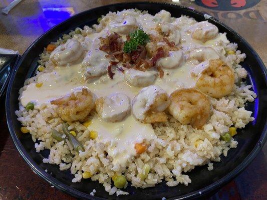 Arroz Don Rojo - rice, shrimp, bacon, cheese sauce