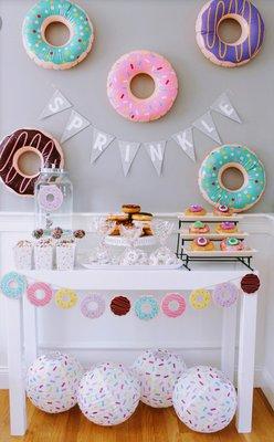 theme gender reveal party