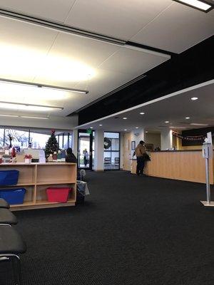 Waiting room & receptionist desk